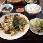ニコニコ亭 - ホイコーロー定食