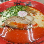 なんつッ亭 - 赤マー油鶏白湯らーめん