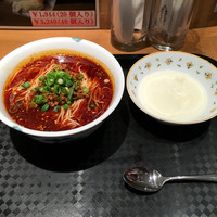 トゥーランドット 臥龍居  - 「辣香担々麺（豆乳杏仁豆腐付き）」1301円（西武池袋本店「お食事ちゅうぼう」への出店）