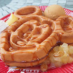 グレートアメリカン・ワッフルカンパニー - 季節のワッフル（アップル＆キャラメルアイスクリーム）