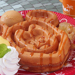 グレートアメリカン・ワッフルカンパニー - 季節のワッフル（アップル＆キャラメルアイスクリーム）