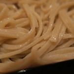 手打ち蕎麦 ほかげ - 小海老かき揚げ（冷たい蕎麦）大盛り＆せいろ　ズームアップ