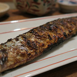 手打ち蕎麦 ほかげ - 新秋刀魚塩焼き　ズームアップ