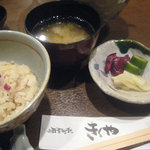 泰もと - ご飯、味噌汁、漬物