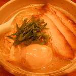 臥龍 - 2015/12 炙りチャーシュー麺カタメ￥１０５０＆味玉子１個￥１５０