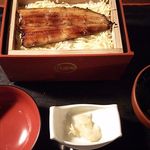 Bondoru - 鰻の蒸し寿司