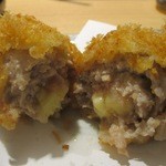 讃岐うどん あ季 - チーズ入りメンチカツ