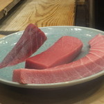 初音鮨 - まぐろ