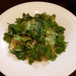 バルひげ - パクチーパスタ鬼乗せ７８０円