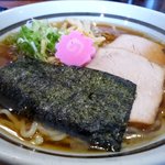 煮干らぁめん なかじま - 限定冷たい醤油らぁめんのアップ