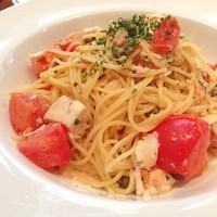 パリアッチョ 丸の内仲通り店 - メカジキ・ケッパー・チェリートマトのオイルソース。
