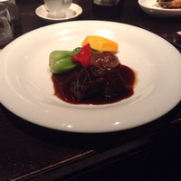 過門香 丸の内トラストタワー店 - 国産牛ホホ肉のやわらか煮