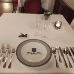 ヴィラ・デル・ソル - (2015/12)設え。プレートは大倉陶器、カトラリーはクリストフル製です。