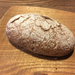 SHOKUDO YArn - ライ麦70%のパン。