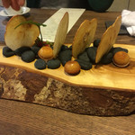 SHOKUDO YArn - フィナンシェとリンゴのチップ。