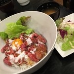 ＳＯ - ローストビーフ丼★
                        分厚くてめちゃ美味しかった！隠れた穴場！