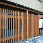 そばきり 萬屋町 助六 - 店舗正面入り口