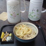 純手打ちうどん 利休  - つゆと茹で湯