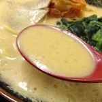 神山 - H.27.12.10.昼 スープリフト(キムチラーメン(中太麺))