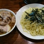 らぁめん 大安 - らぁめん 大安
            チャーシューざる