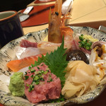 Tsukiji Sushi Sei - ちらし1242円税込み