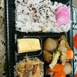 ギールズ - 鶏と牛蒡のうま醤油炒め弁当