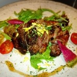 芦屋炭火キッチン MACHIYA - マグロほほ肉の藁炙り焼き