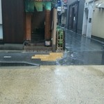 港すし - お店の入口