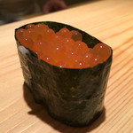 鮨 あらい - 2015/12昼_にぎり⑫いくら