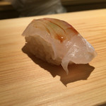 鮨 あらい - 2015/12昼_にぎり①真鯛