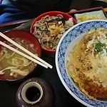 長寿庵 - カツ丼と割子