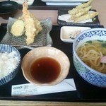 矢乃家 - うどん定食820円