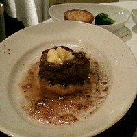 ベッラ・ヴィスタ - 牛フィレ肉の炭火焼きステーキヴォルケーノ