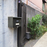 CAFE OPAL - タクシーも儲かる時期かクラクション☆(涙)