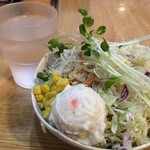 Gohandokoroshinano - ￥７５０厚切りカルビ定食の付け合わせサラダ
