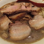 麺や 七彩 - 喜多方肉そば（煮干し）大盛り