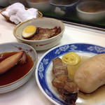 Fuji Tetsupanyaki - 二度目の訪問
                        気になっていた自家製焼豚
                        ビールとの相性ばっちり！