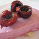 Collinetta - ランチデザート/サワーチェリーのレアチーズ ￥200