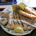 Rikiya - メインのアジのから揚げ