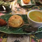 カステラ ド パウロ - バカリャウ、エンパーダ・デ・フランゴと野菜スープのセット