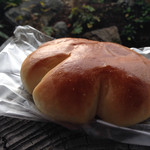 Tsukinoshizuku - クリームパン。クリームが思ったより少なめ（汗）