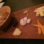 salon&bar SAMGHA - チーズセット大