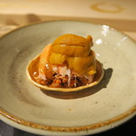 日本料理 みや  - 27年12月　香住香箱蟹　北海道産雲丹添え