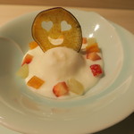 日本料理 みや  - 27年12月　金柑アイス、ヨーグルトジュレ、ルレクチェ