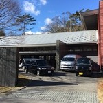 星のや軽井沢 - お世話になりました、送迎車で軽井沢駅に向かいます