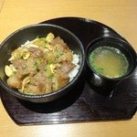 ochanomizusakura - 馬炙り焼肉丼