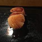 太田鮨 - ホタテ、甘いタレがなんとも言えない。