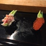 太田鮨 - カニといくら。カニは小柱の時がある。