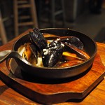 サルノコシカケ - ムール貝の白ワイン蒸し