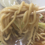 ラーメン東横 - 期間限定【辛肉ラーメン】780円 麺リフト